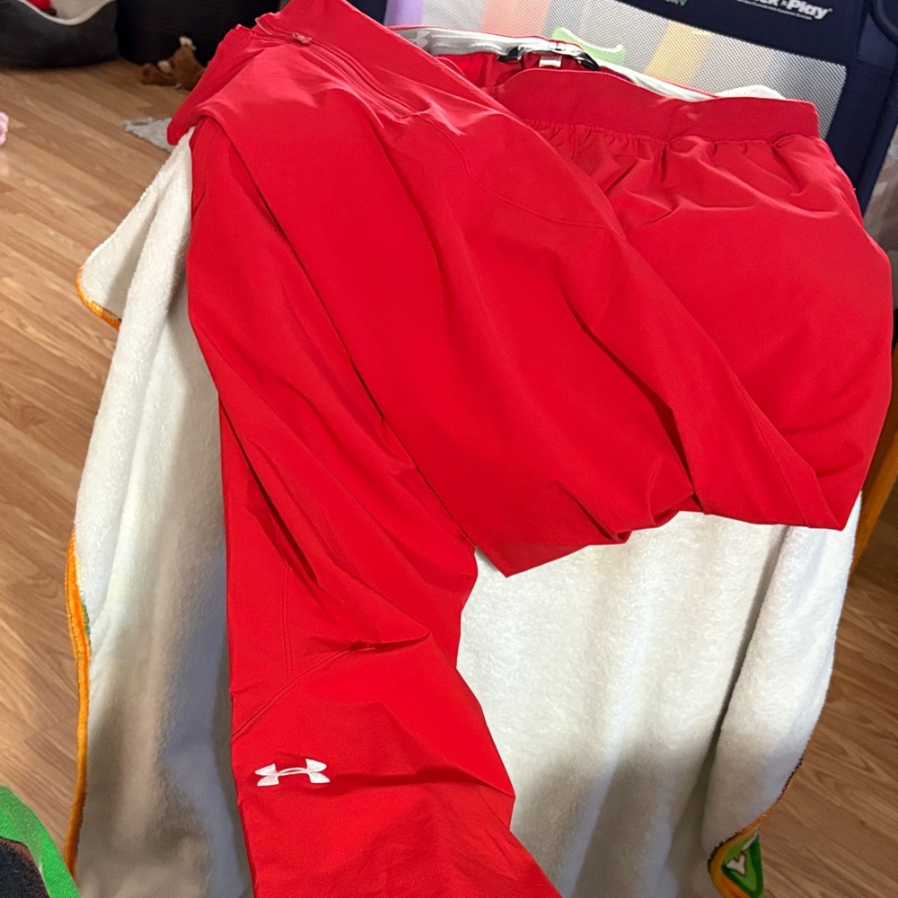 Under Armour Red cold gear pants